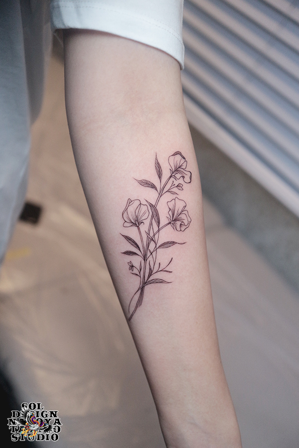 名古屋　タトゥー　女性